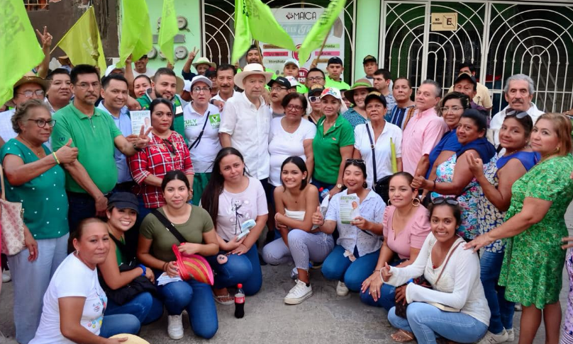LE DAREMOS UN NUEVO RUMBO A LAS COLONIAS POPULARES DE CENTRO: DE LOS SANTOS BERTRUY