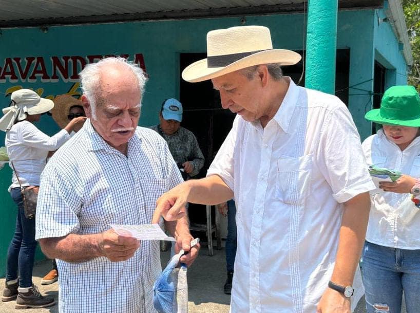 JUNTOS MEJORAREMOS CENTRO: DE LOS SANTOS BERTRUY