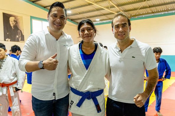 LA MEDALLISTA ARIADNA SÁNCHEZ, UN ORGULLO PARA TULUM: DIEGO CASTAÑÓN