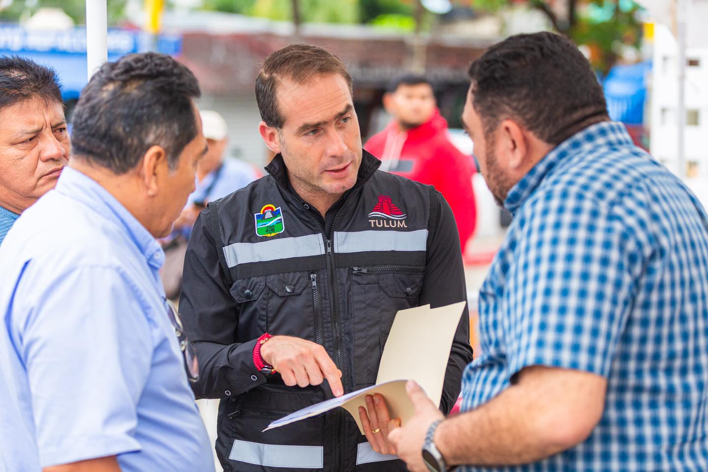 LLEVA DIEGO CASTAÑÓN CARAVANA DE SERVICIOS A CANCHA MAYA