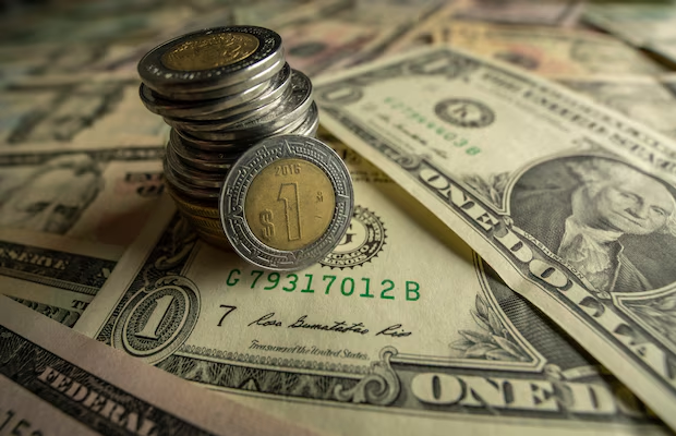 CAE EL PESO MEXICANO CAE POR CUARTO DÍA CONSECUTIVO
