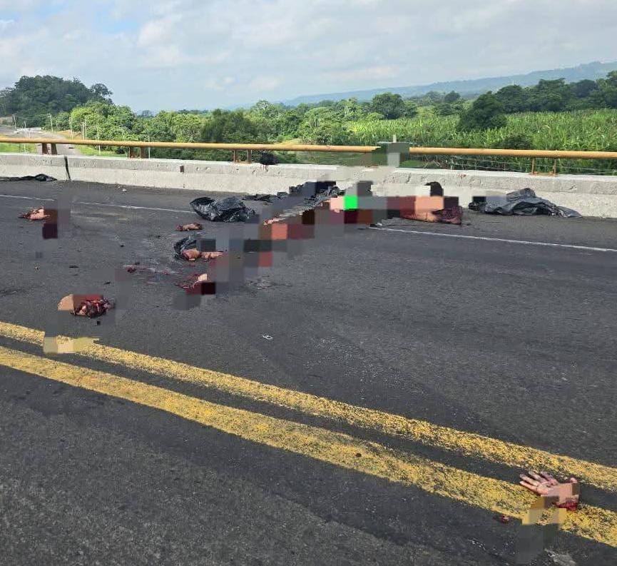 TERROR EN VERACRUZ: CUERPOS DESMEMBRADOS SOBRE UN PUENTE