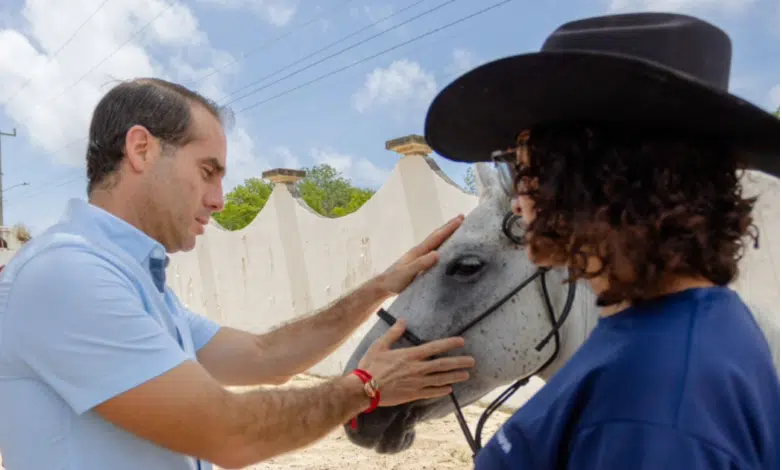 DIEGO CASTAÑÓN IMPULSA LA EQUINOTERAPIA PARA TRANSFORMAR VIDAS EN TULUM   