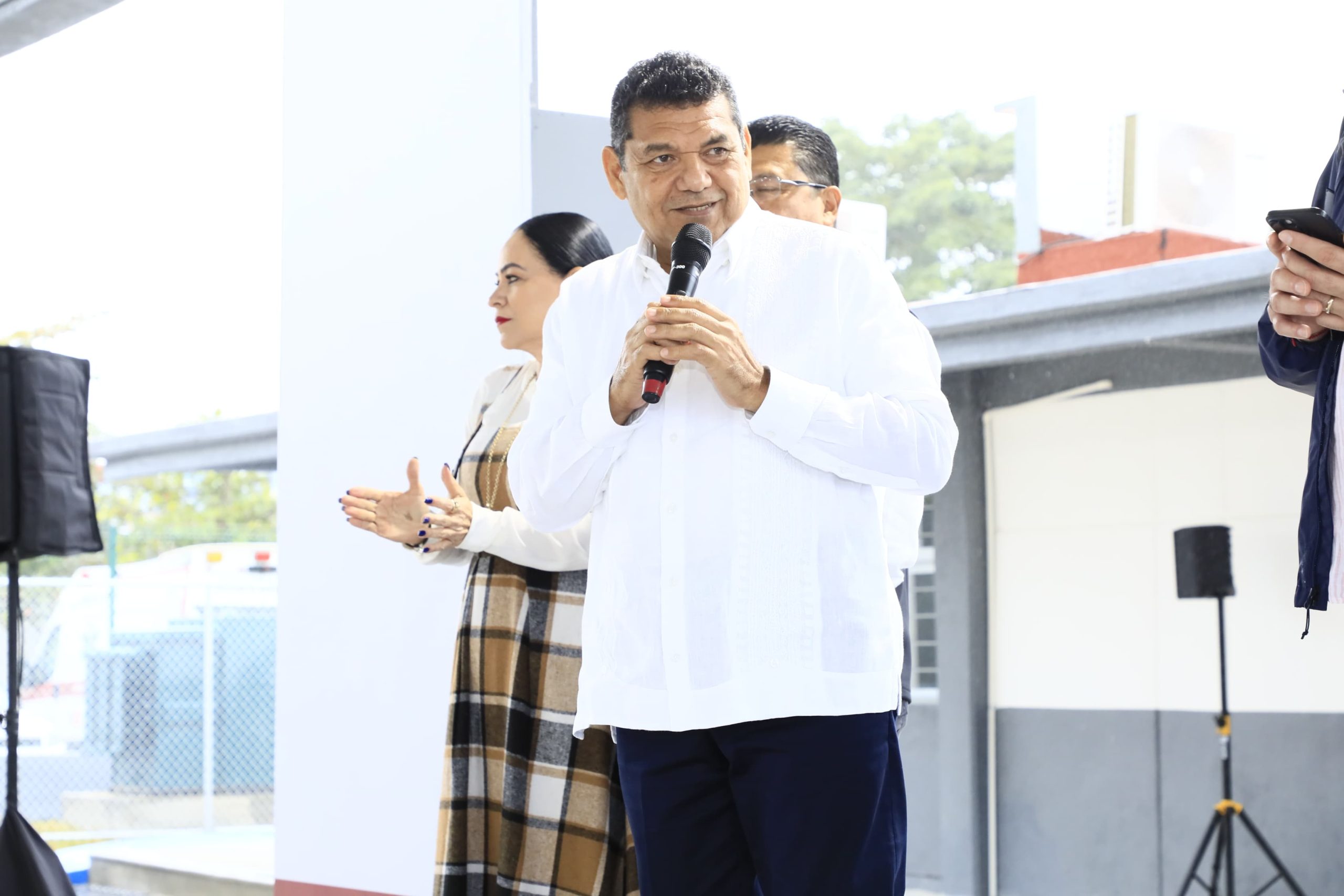 INVERTIR EN EDUCACIÓN ES PENSAR EN EL PROGRESO DE TABASCO: JAVIER MAY