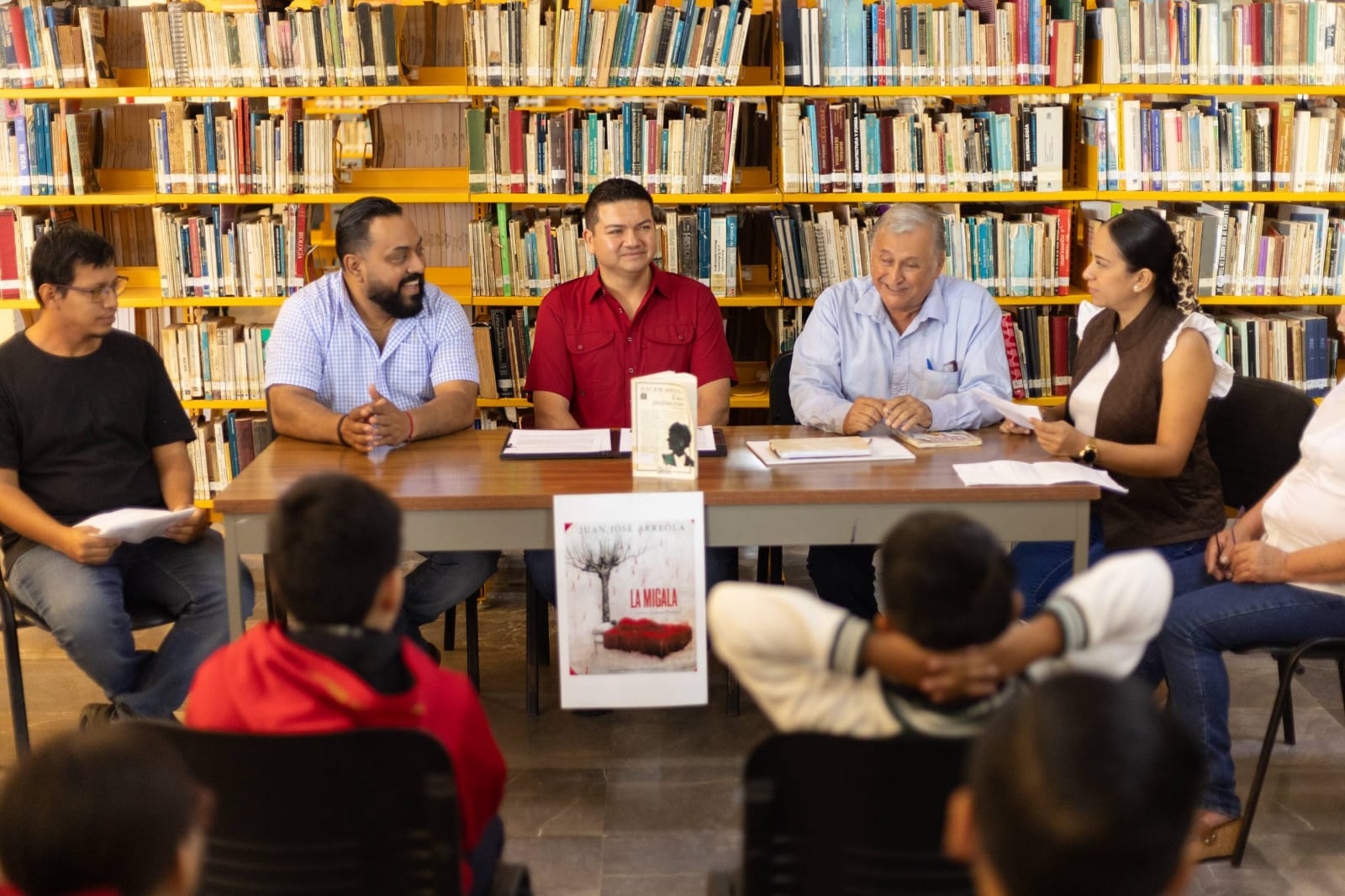FOMENTA GOBIERNO DE OVIDIO PERALTA HÁBITO DE LA LECTURA A TRAVÉS DE CARAVANAS LITERARIAS