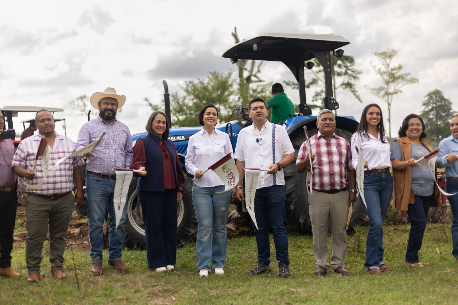 OVIDIO PERALTA PONE EN MARCHA EL PROGRAMA DE MECANIZACIÓN AGRÍCOLA 2026 EN COMALCALCO; SERÁN 900 HECTÁREAS