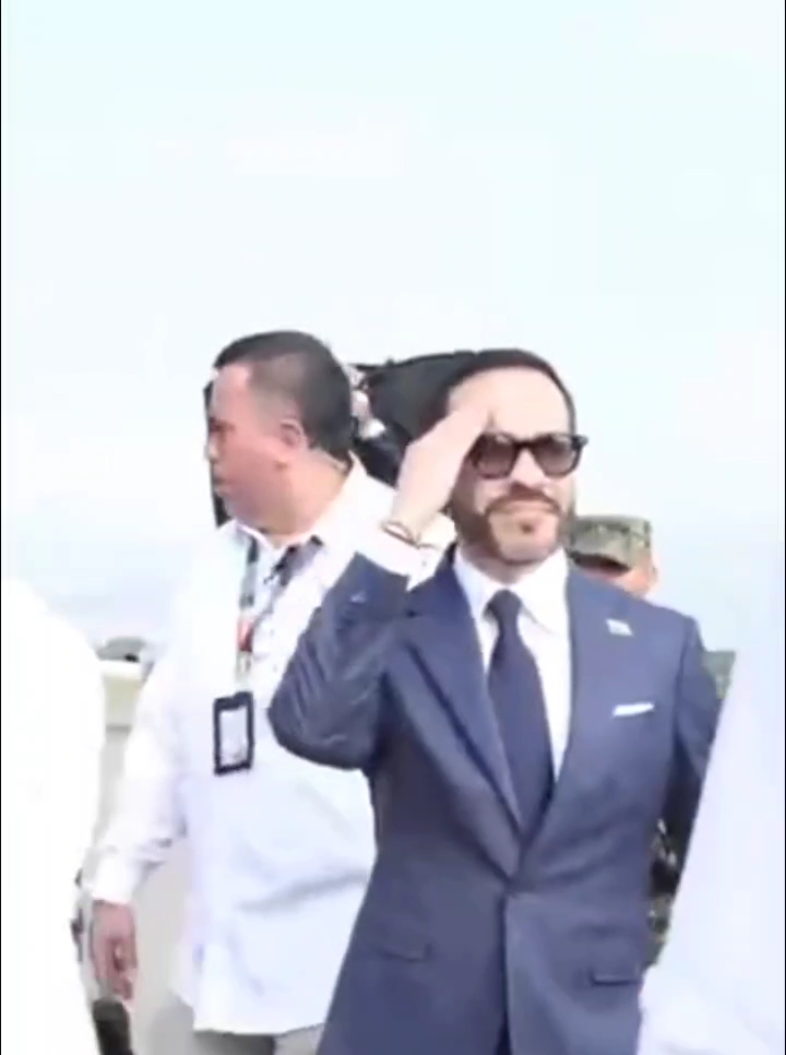 DE LA ESPRIELLA ASUME LA PRESIDENCIA DE COLOMBIA EN UNA CEREMONIA HISTÓRICA EN CALI
