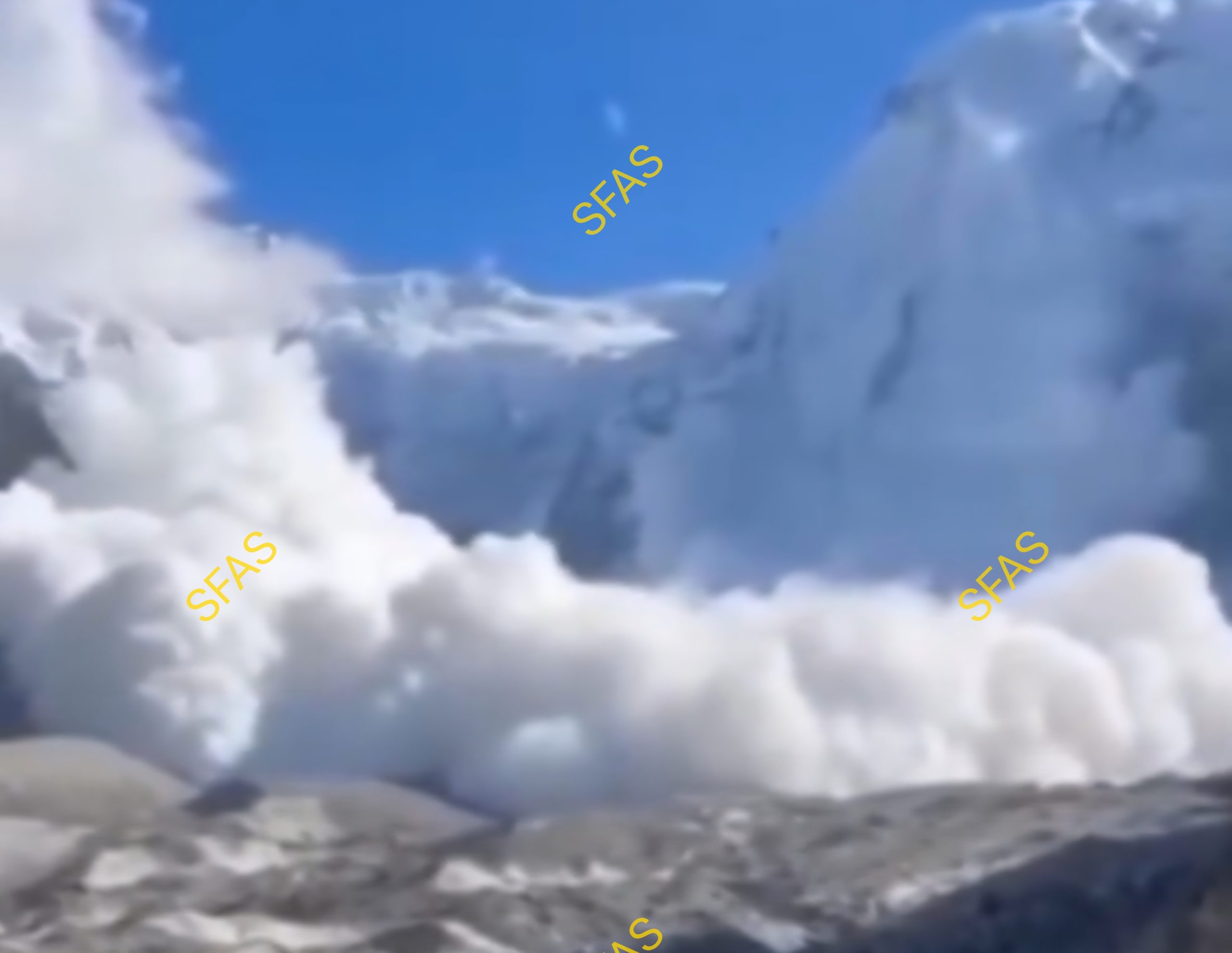 LA MONTAÑA SE CONVIRTIÓ EN AVALANCHA MORTAL