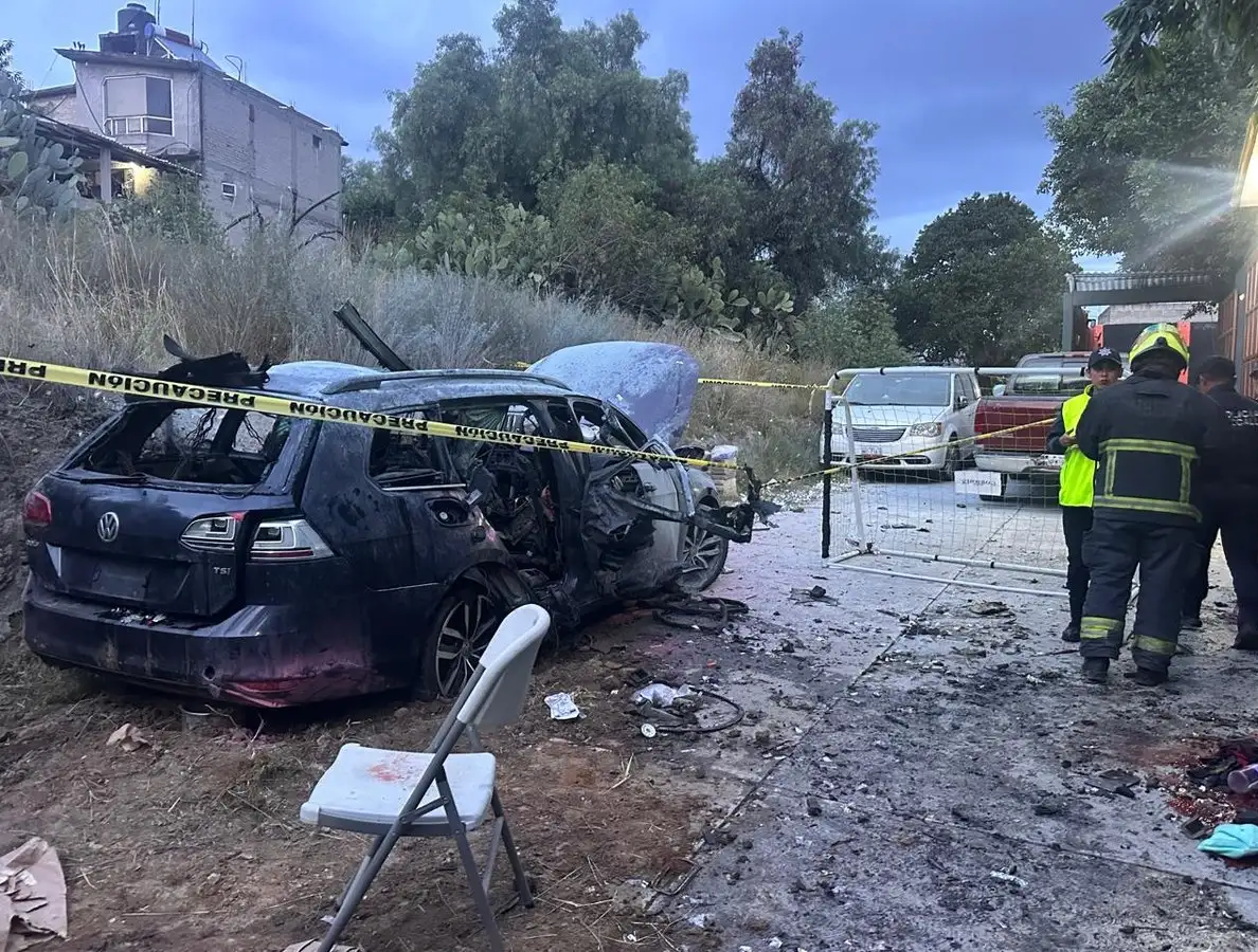 EXPLOTA AUTO CON PIROTECNIA; MUERE ADOLESCENTE  