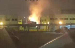 ¡OTRA VEZ ARDE PEMEX! FLAMAZO EN COMPRESORES RECIÉN REPARADOS EN CANGREJERA