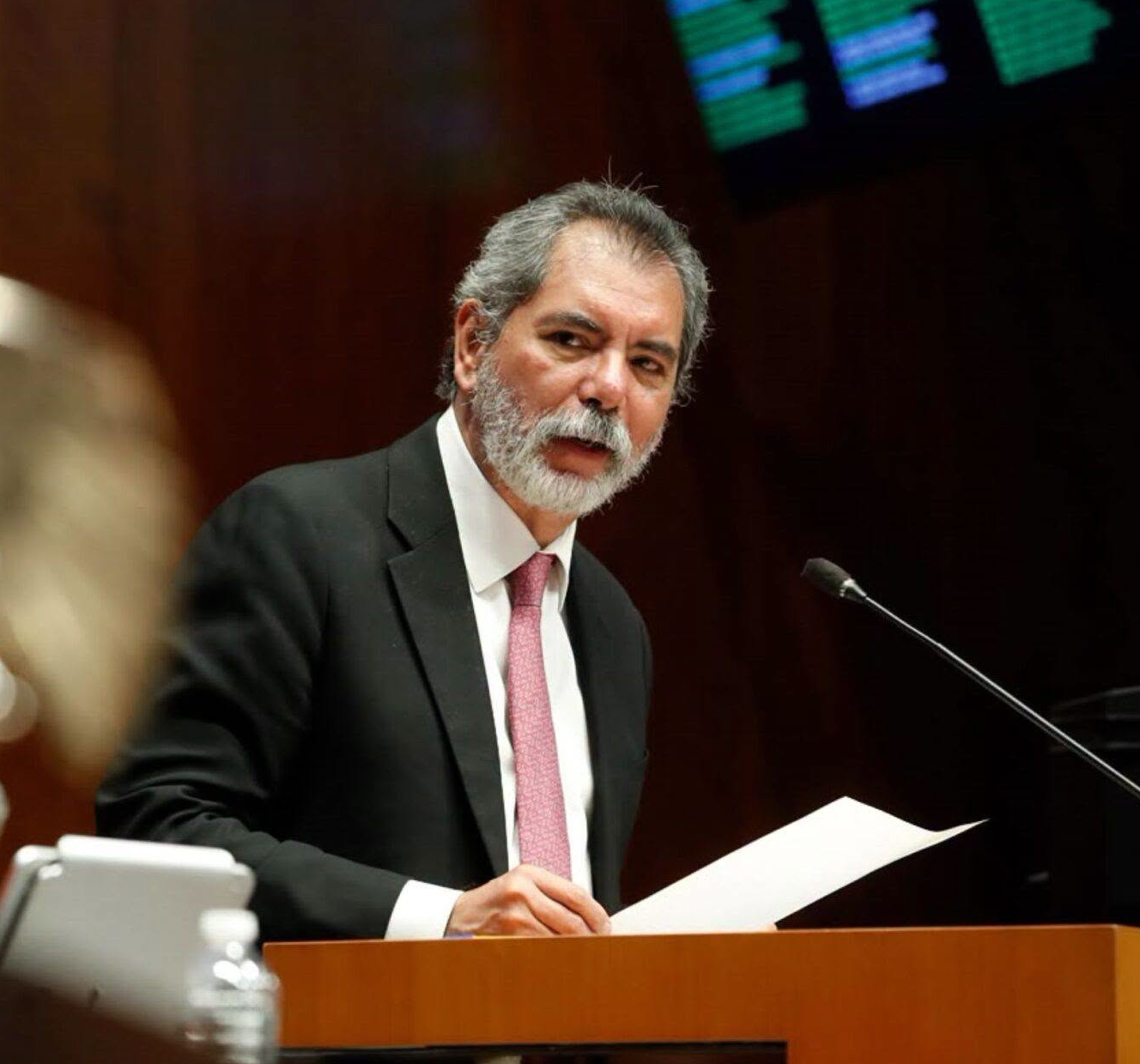NO HAY NADA CONTRA AMÍLCAR OLÁN Y ANDY LÓPEZ: ÉDGAR AMADOR